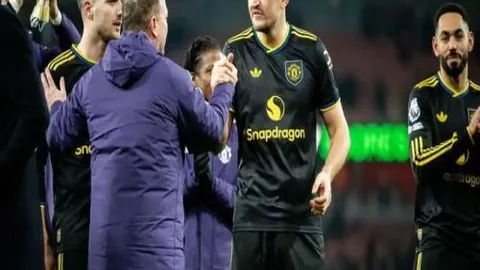 葛曼棋、吴艳妮田径界名将首秀学青会舞台